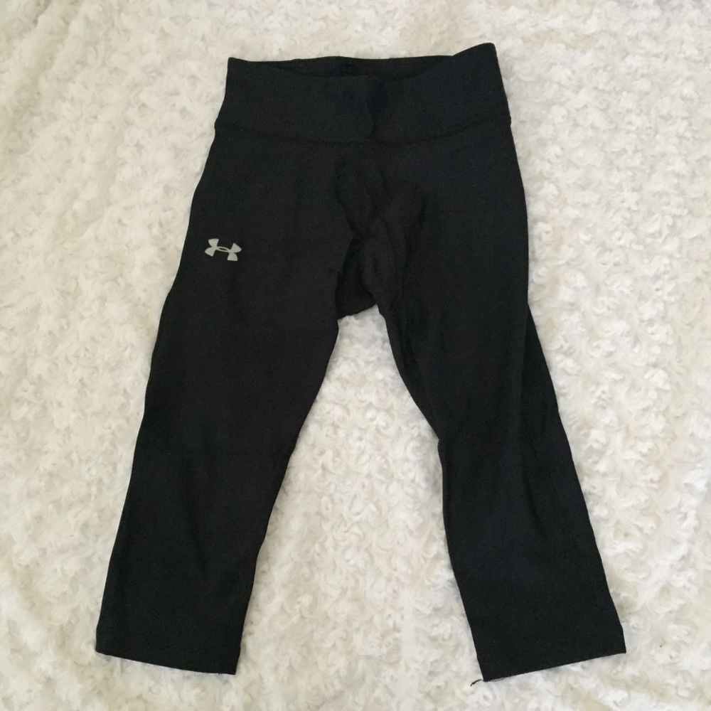 Under Armour cropped leggings size xs